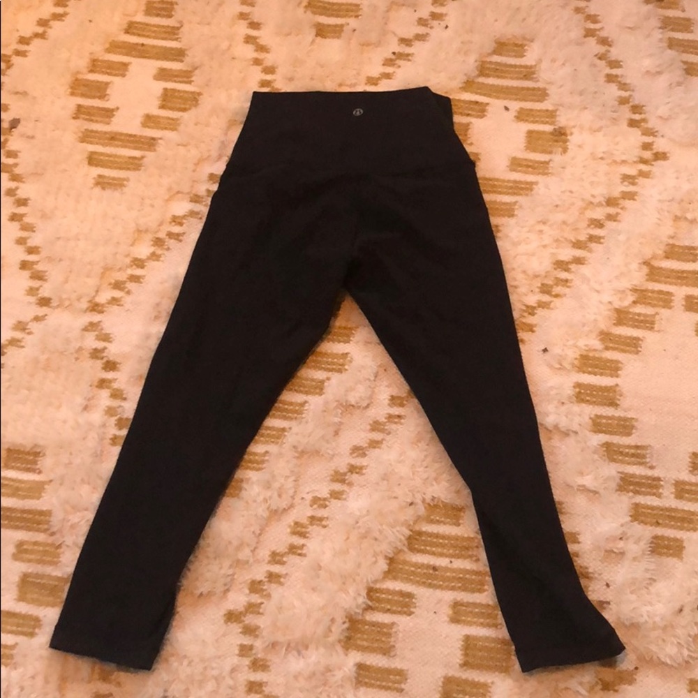 Lululemon Wunder Under Crop Leggings - size 4
